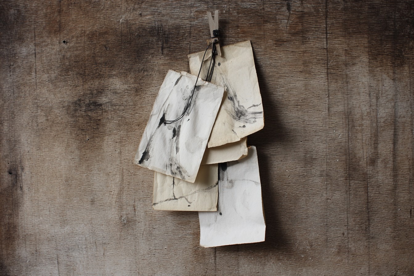 वह कील — और उस पर टँगी असफलताओं का बोझ